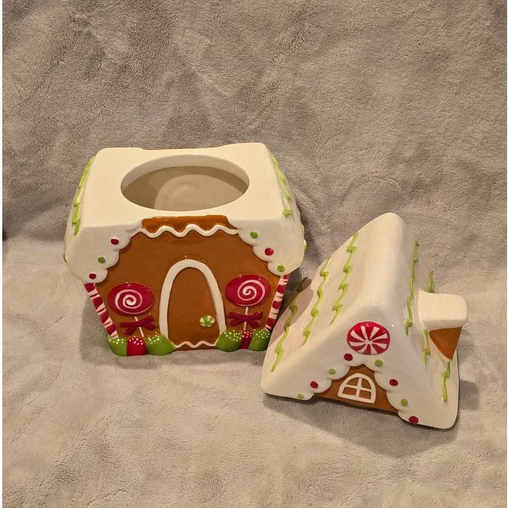 Sleigh Bell Bistro Gingerbread House Ceramic Cookie Jar Holiday Candy Canister‎